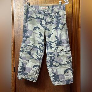 Paris Blues Camouflage Capris- 7